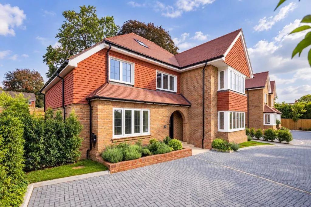 #6 Horseshoe Lane West, Guildford
